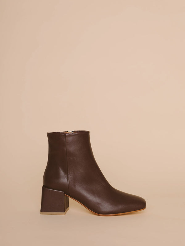 LOQ A Women s shoe brand based in Los Angeles The Drive New York THE DRIVE NEW YORK