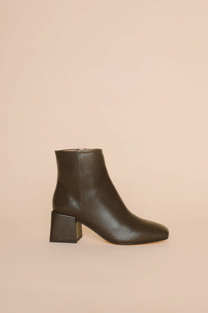 Loq lazaro boot on sale